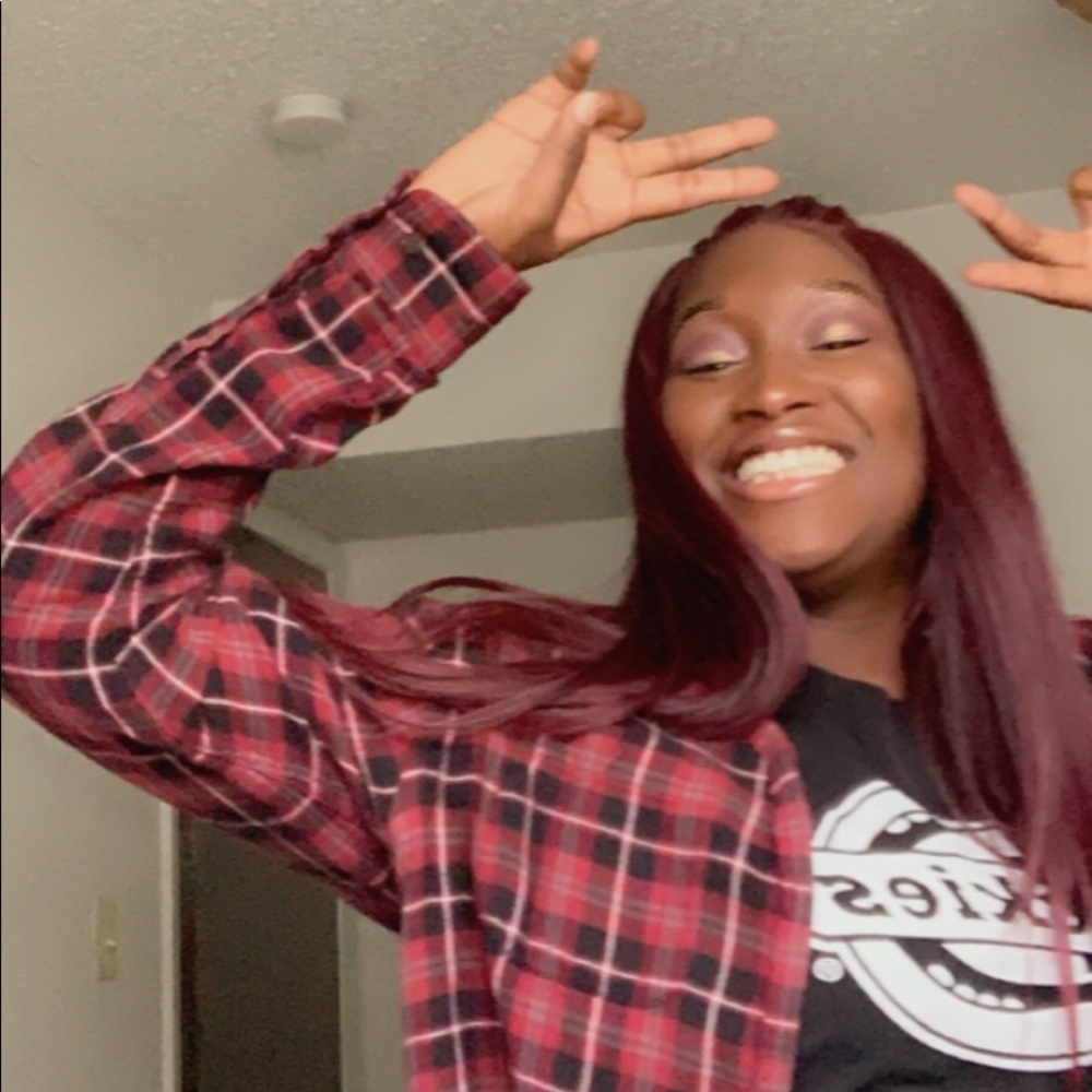 Meet your Posher, Alexus